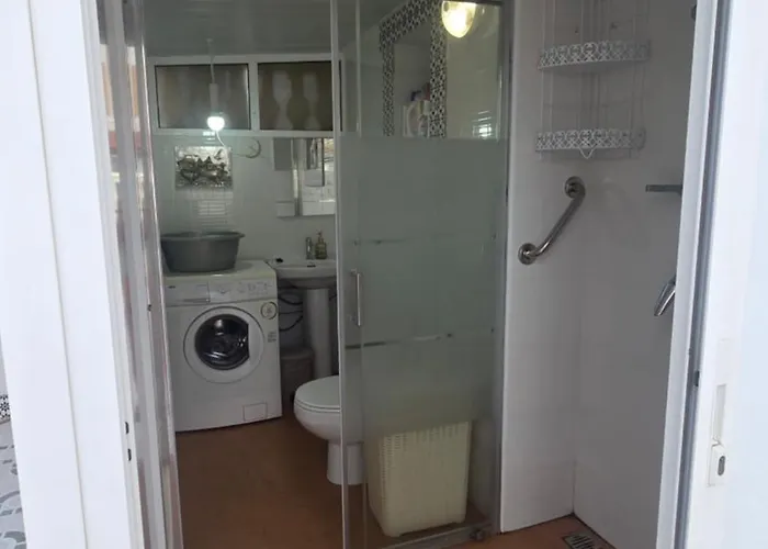 Semesterbostad Lenia *