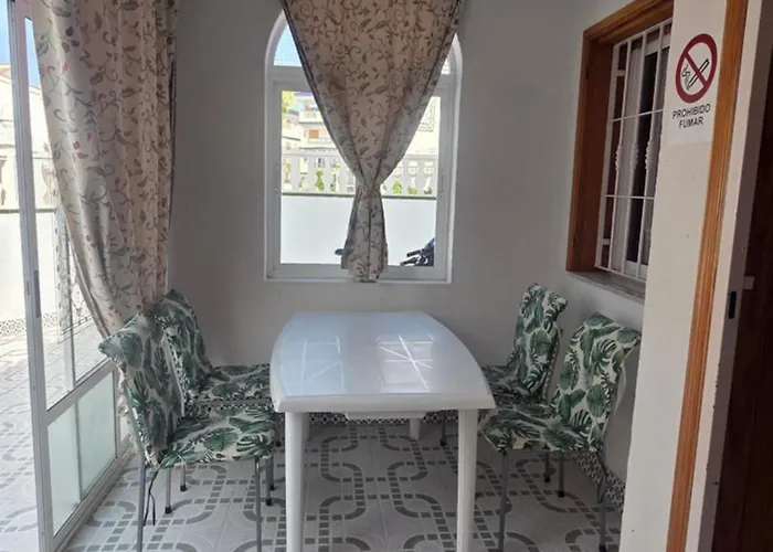 Semesterbostad Lenia *