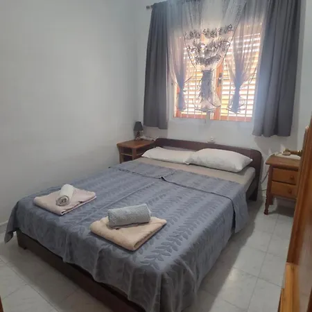 Lenia Casa de Férias