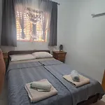 Nyaraló Lenia