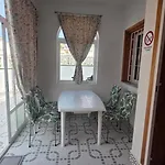 Nyaraló Lenia *